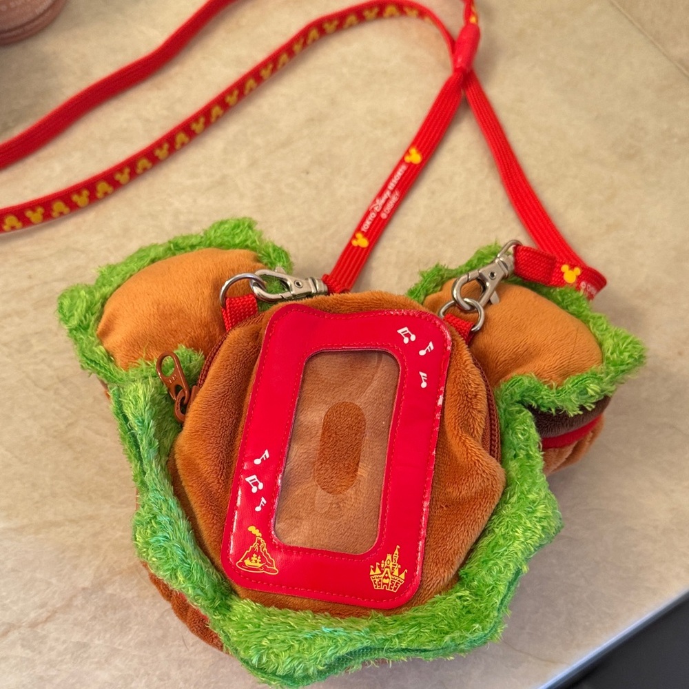 Disney Plush Burger Mini Bag with Red Strap from Tokyo Disney RARE - Picture 3 of 3